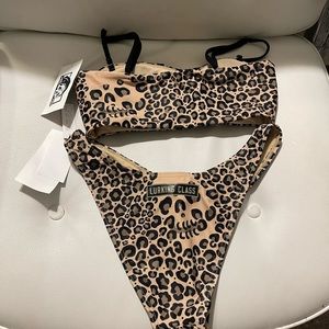 Zumiez Size Bikini 👙 Top small and bikini bottom medium